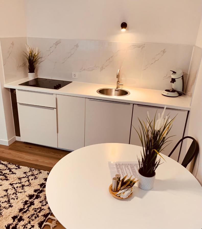 Gaestehaus Zur Uni Klinik Exklusives Apartment Mit Kueche Und Badezimmer Homburg  Zewnętrze zdjęcie