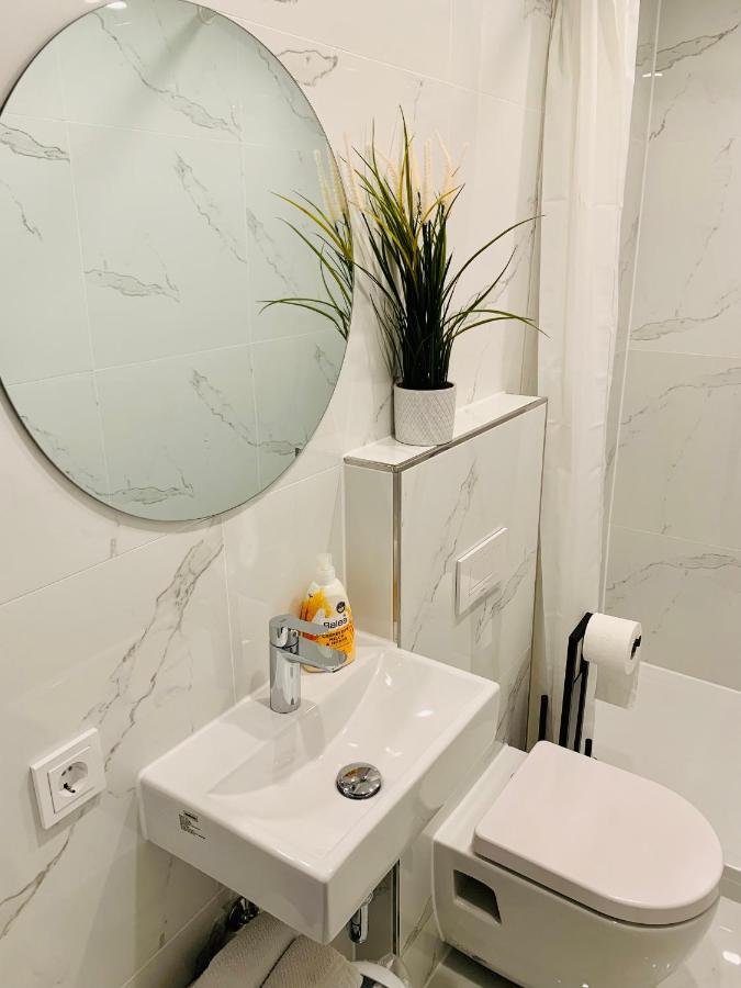 Gaestehaus Zur Uni Klinik Exklusives Apartment Mit Kueche Und Badezimmer Homburg  Zewnętrze zdjęcie